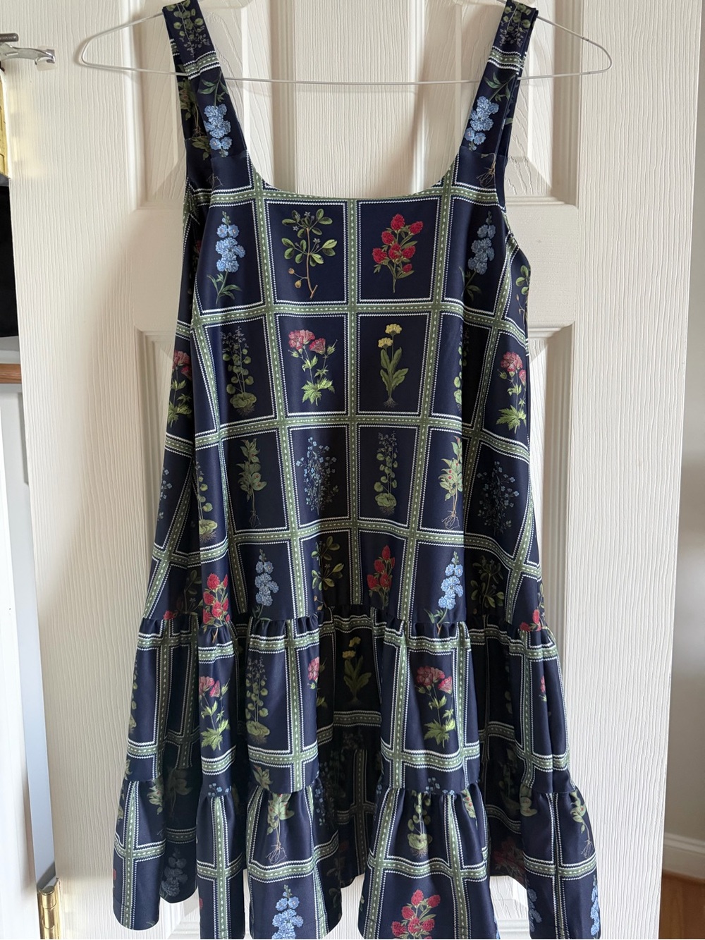 Smith & Quinn Ines Dress in Gardeners Window - Picture 3 of 6